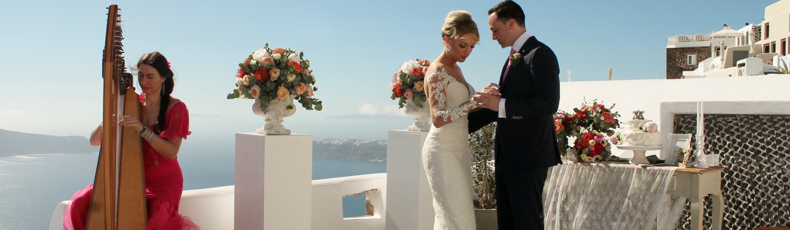 Book your wedding day in Sophia Luxury Suites Santorini